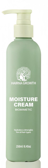 Crème hydratante biomimétique en flacon vert, hydrate et définit les boucles pour tous types de cheveux.